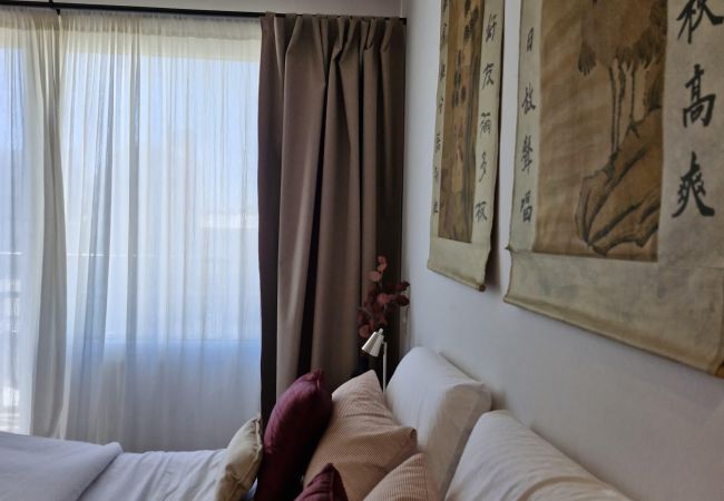 Estudio en San Carlos de Bariloche - LA ORIENTAL EN PLENO CENTRO Estudio en San Carlos de Bariloche - LA ORIENTAL EN PLENO CENTRO