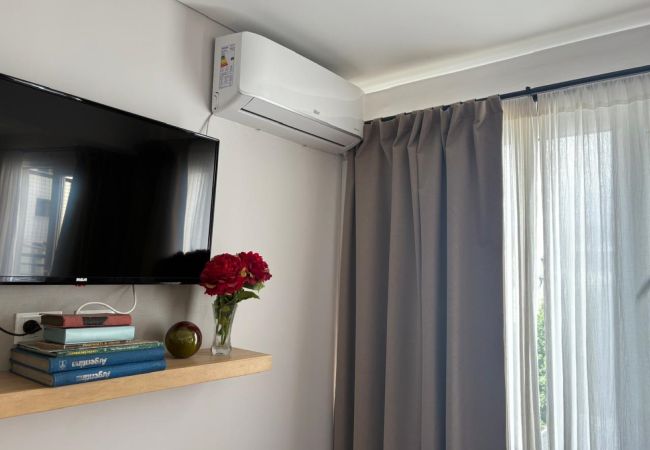 Estudio en San Carlos de Bariloche - LA ORIENTAL EN PLENO CENTRO Estudio en San Carlos de Bariloche - LA ORIENTAL EN PLENO CENTRO