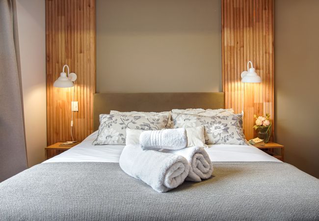 Estudio en San Carlos de Bariloche - ROSA MOSQUETA a pasos de la calle Mitre Estudio en San Carlos de Bariloche - ROSA MOSQUETA a pasos de la calle Mitre