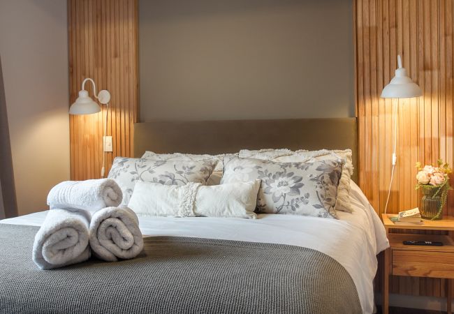 Estudio en San Carlos de Bariloche - ROSA MOSQUETA a pasos de la calle Mitre Estudio en San Carlos de Bariloche - ROSA MOSQUETA a pasos de la calle Mitre