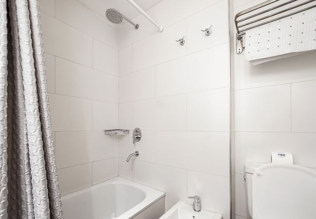 Estudio en San Carlos de Bariloche - ROSA MOSQUETA a pasos de la calle Mitre Estudio en San Carlos de Bariloche - ROSA MOSQUETA a pasos de la calle Mitre