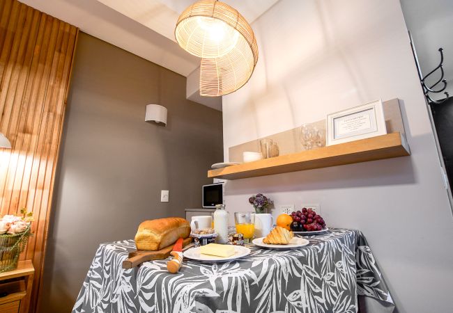 Estudio en San Carlos de Bariloche - ROSA MOSQUETA a pasos de la calle Mitre Estudio en San Carlos de Bariloche - ROSA MOSQUETA a pasos de la calle Mitre