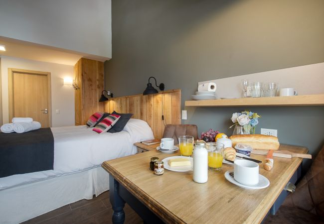 Estudio en San Carlos de Bariloche - RUSITO con vista al lago en pleno Centro Estudio en San Carlos de Bariloche - RUSITO con vista al lago en pleno Centro