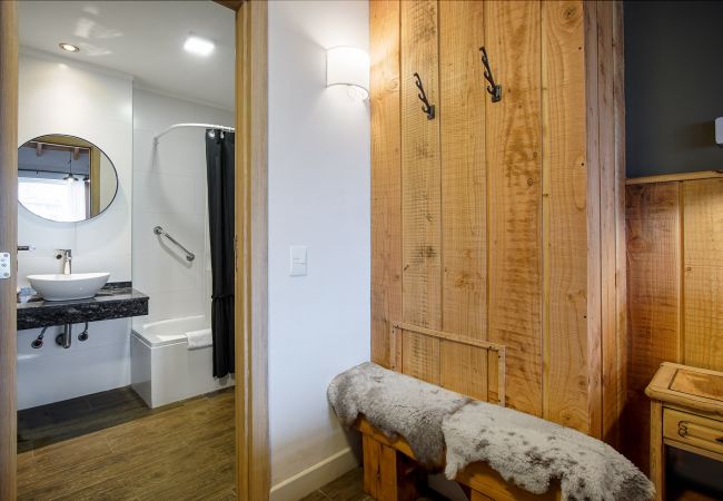 Estudio en San Carlos de Bariloche - RUSITO con vista al lago en pleno Centro Estudio en San Carlos de Bariloche - RUSITO con vista al lago en pleno Centro