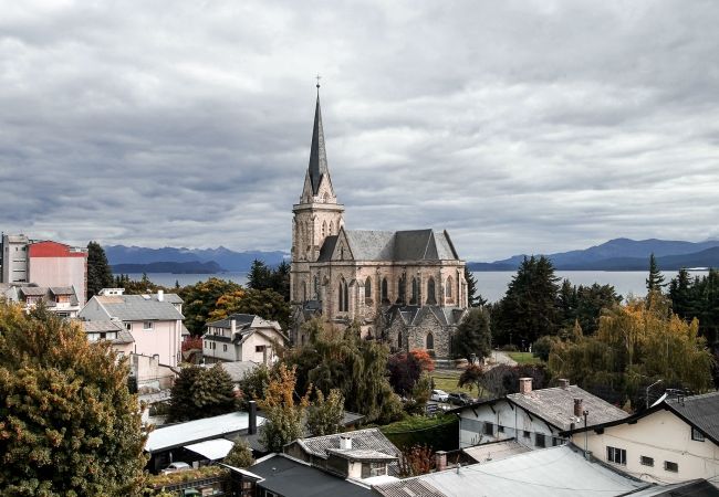 Estudio en San Carlos de Bariloche - RUSITO con vista al lago en pleno Centro Estudio en San Carlos de Bariloche - RUSITO con vista al lago en pleno Centro