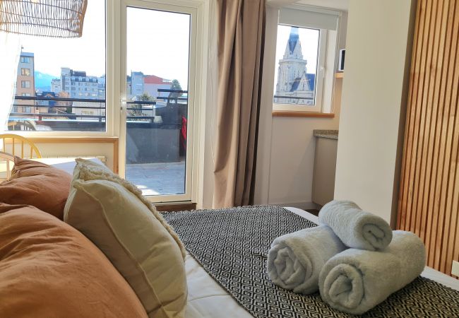 Estudio en San Carlos de Bariloche - LLANTEN departamento con vista al Lago y estaciona Estudio en San Carlos de Bariloche - LLANTEN departamento con vista al Lago y estaciona