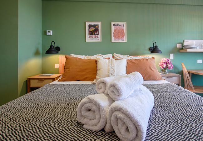 Estudio en San Carlos de Bariloche - LLANTEN departamento con vista al Lago y estaciona Estudio en San Carlos de Bariloche - LLANTEN departamento con vista al Lago y estaciona