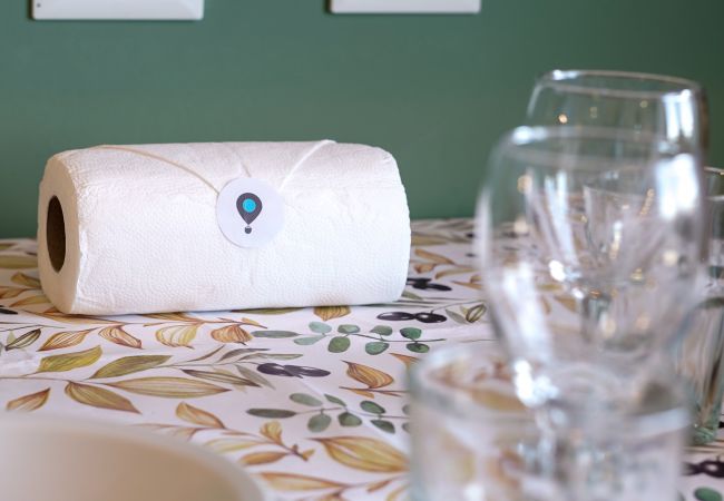 Estudio en San Carlos de Bariloche - LLANTEN departamento con vista al Lago y estaciona Estudio en San Carlos de Bariloche - LLANTEN departamento con vista al Lago y estaciona