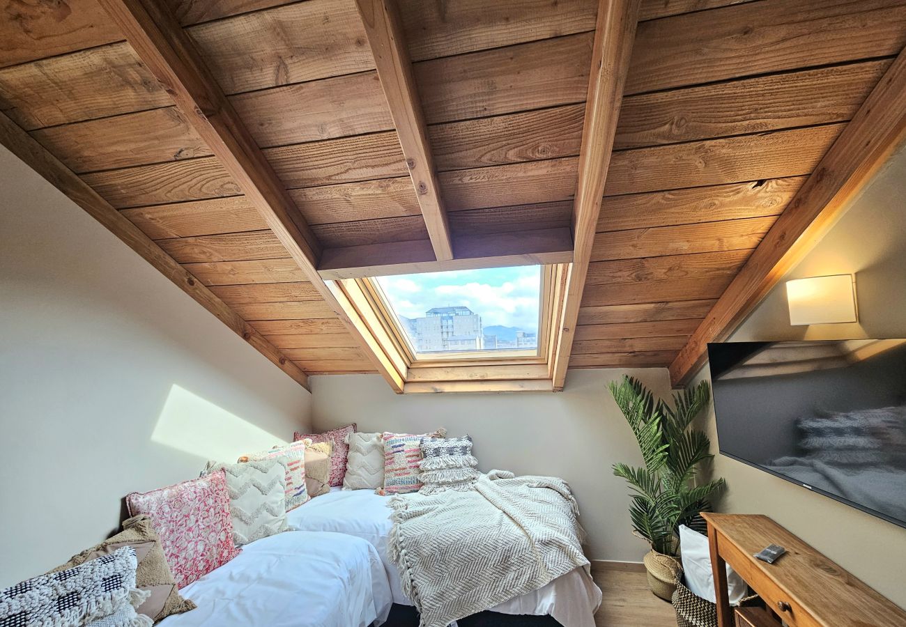 Apartamento en San Carlos de Bariloche - MONTAÑA departamento con vista al lago