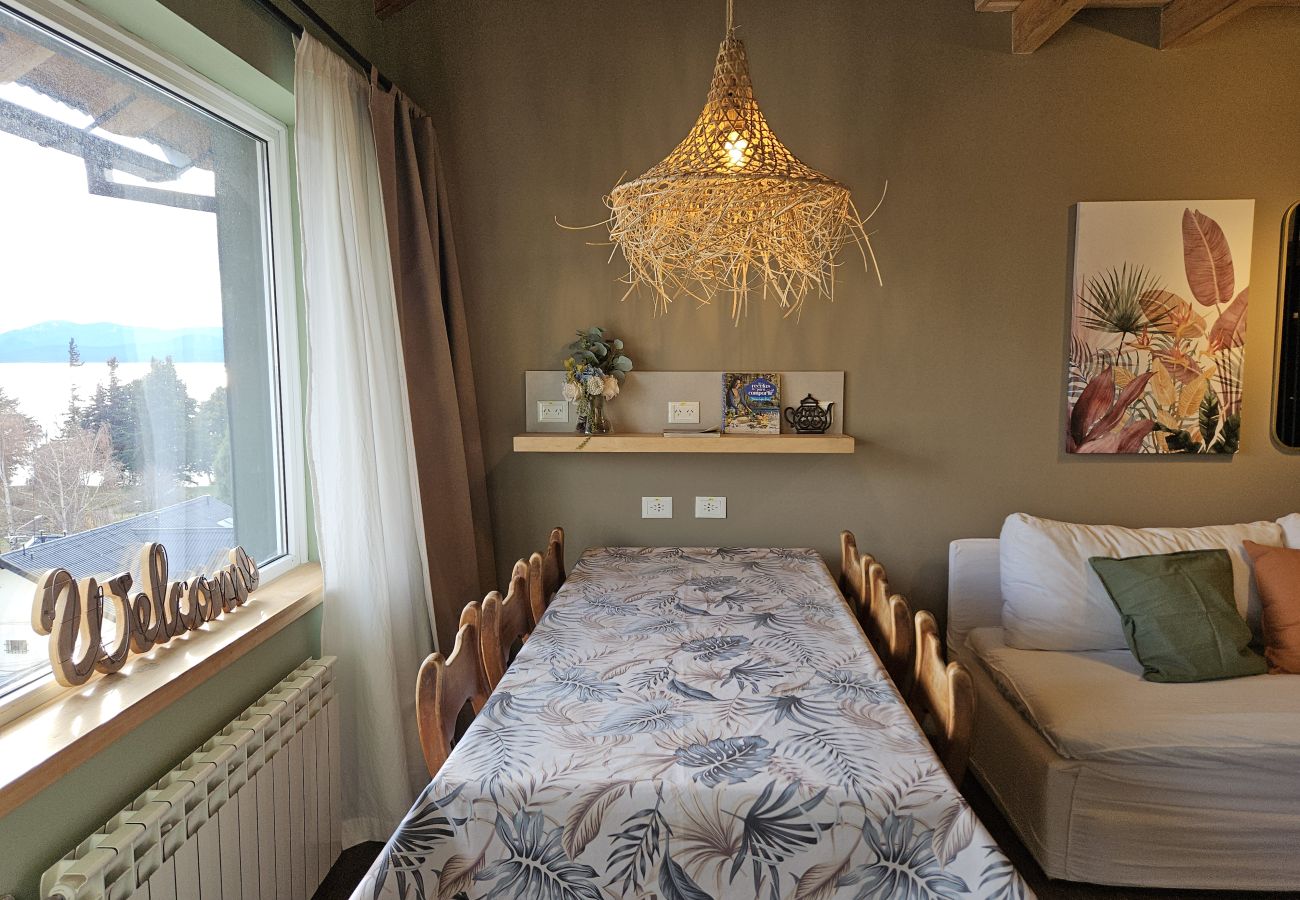Apartamento en San Carlos de Bariloche - MONTAÑA departamento con vista al lago