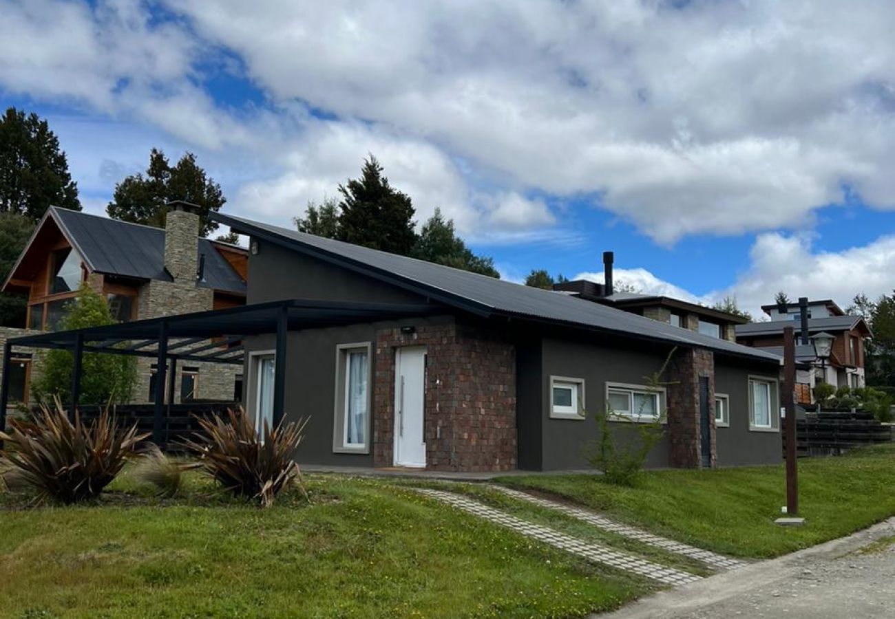 Casa en San Carlos de Bariloche - Inspire Home - TARIFA EN DOLARES