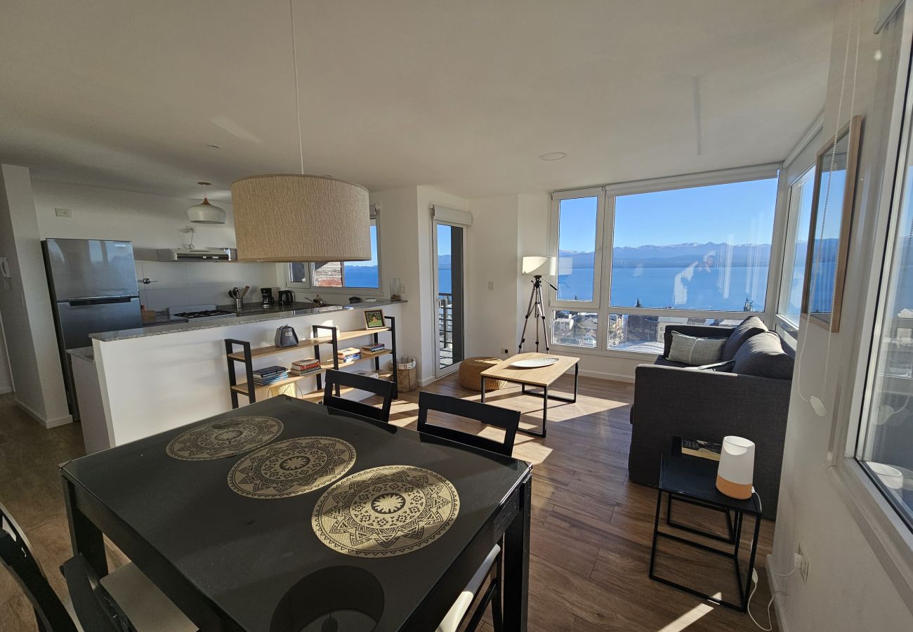 Apartamento en San Carlos de Bariloche - Veo Veo Bariloche con vista al lago Nahuel Huapi