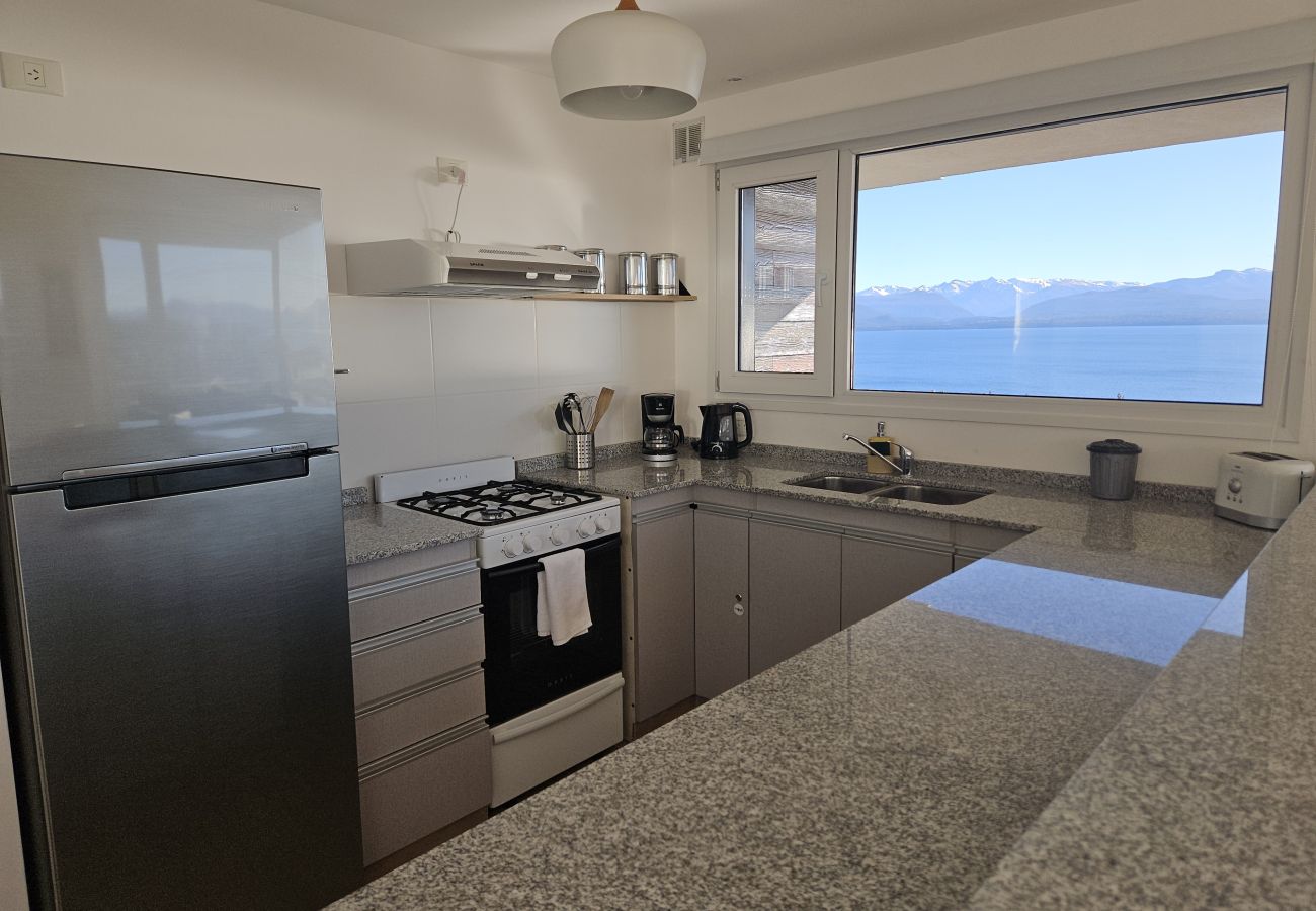 Apartamento en San Carlos de Bariloche - Veo Veo Bariloche con vista al lago Nahuel Huapi