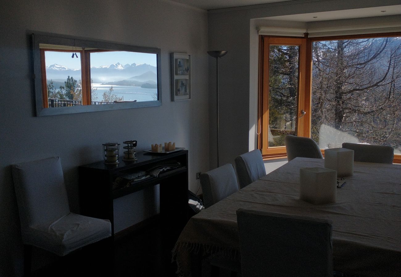 Casa en San Carlos de Bariloche - casa para 7 personas con increible vista l lago