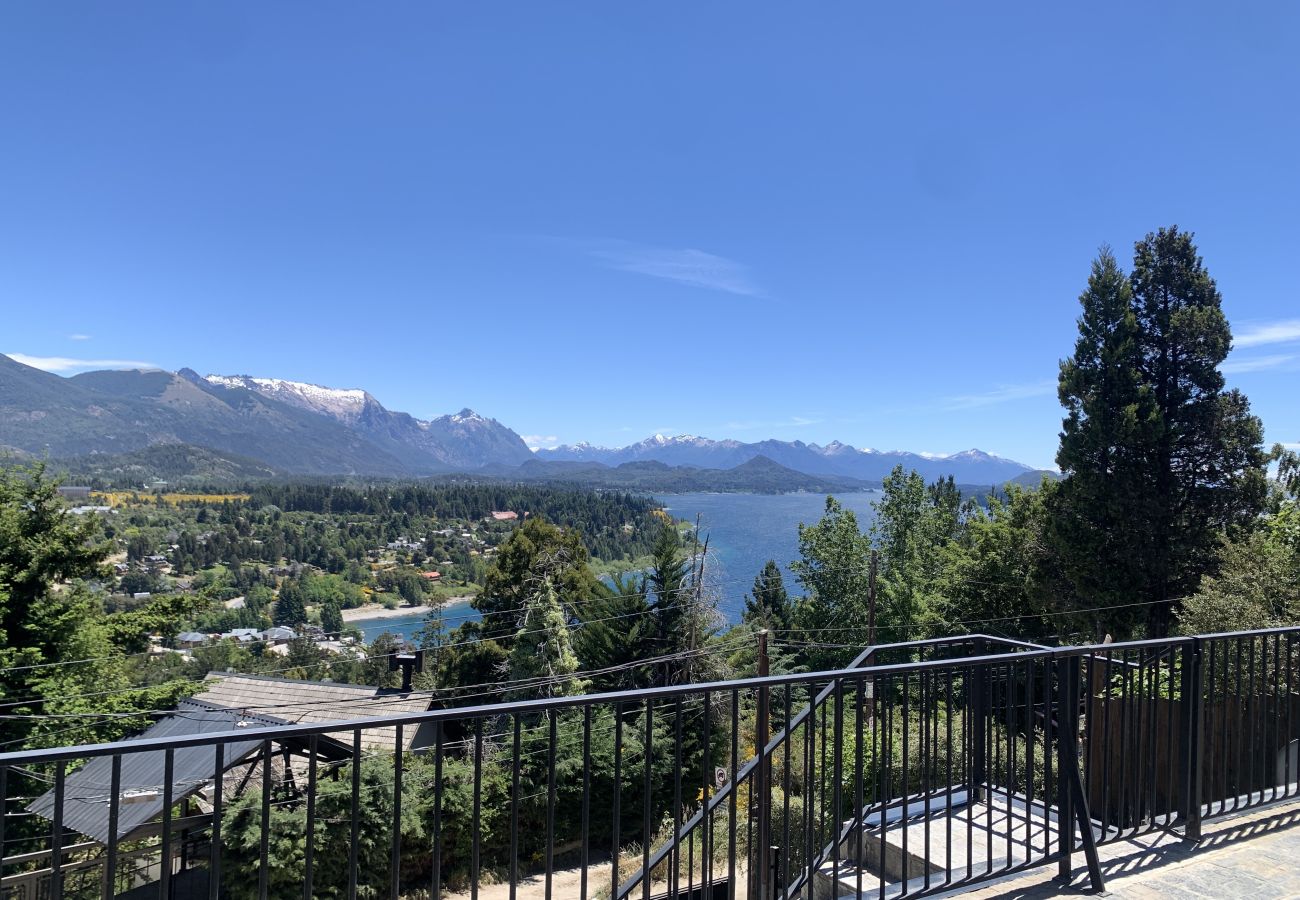 Casa en San Carlos de Bariloche - casa para 7 personas con increible vista l lago