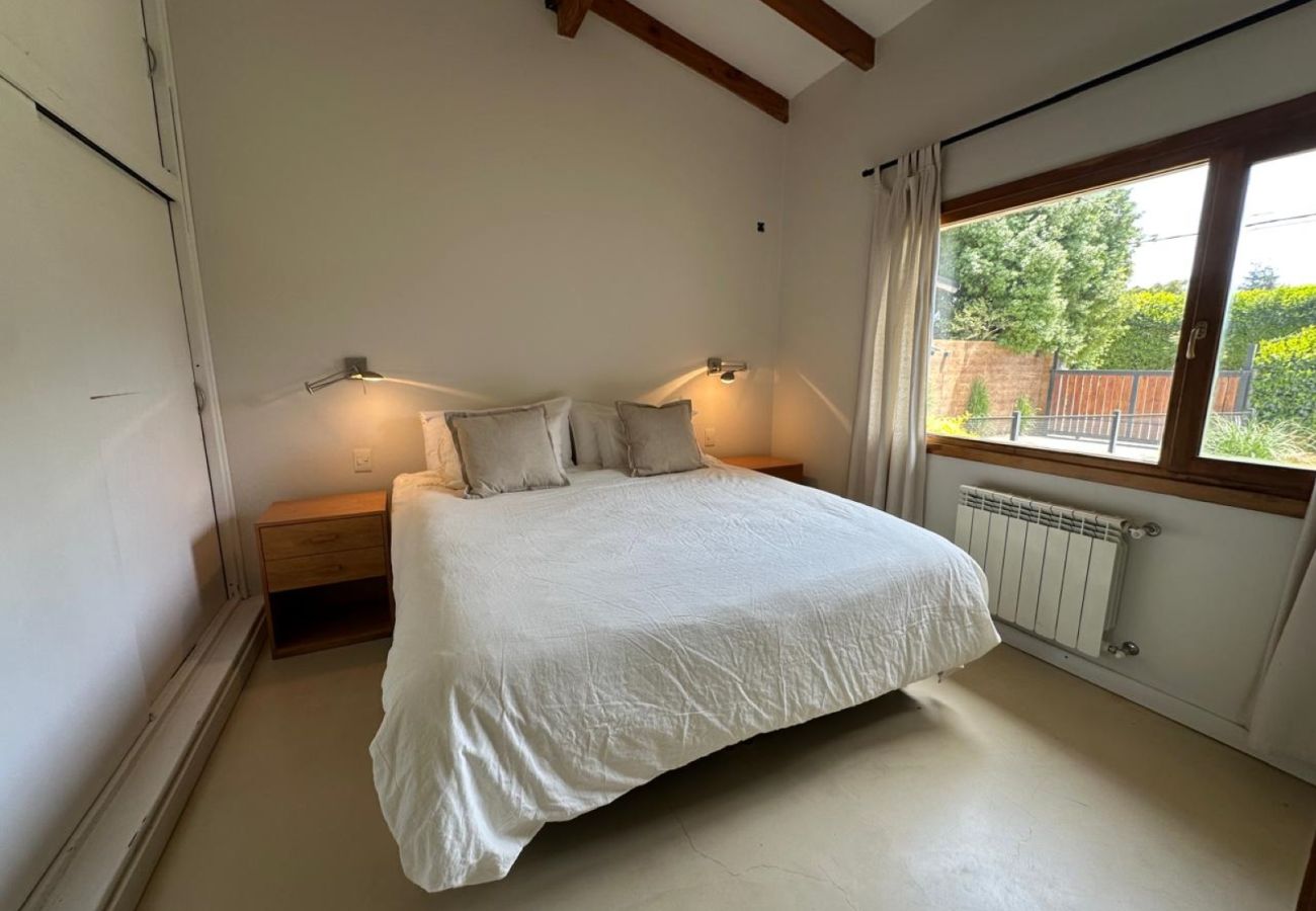 Casa en San Carlos de Bariloche - Casa en Barrio Pinar de Festa con parrilla