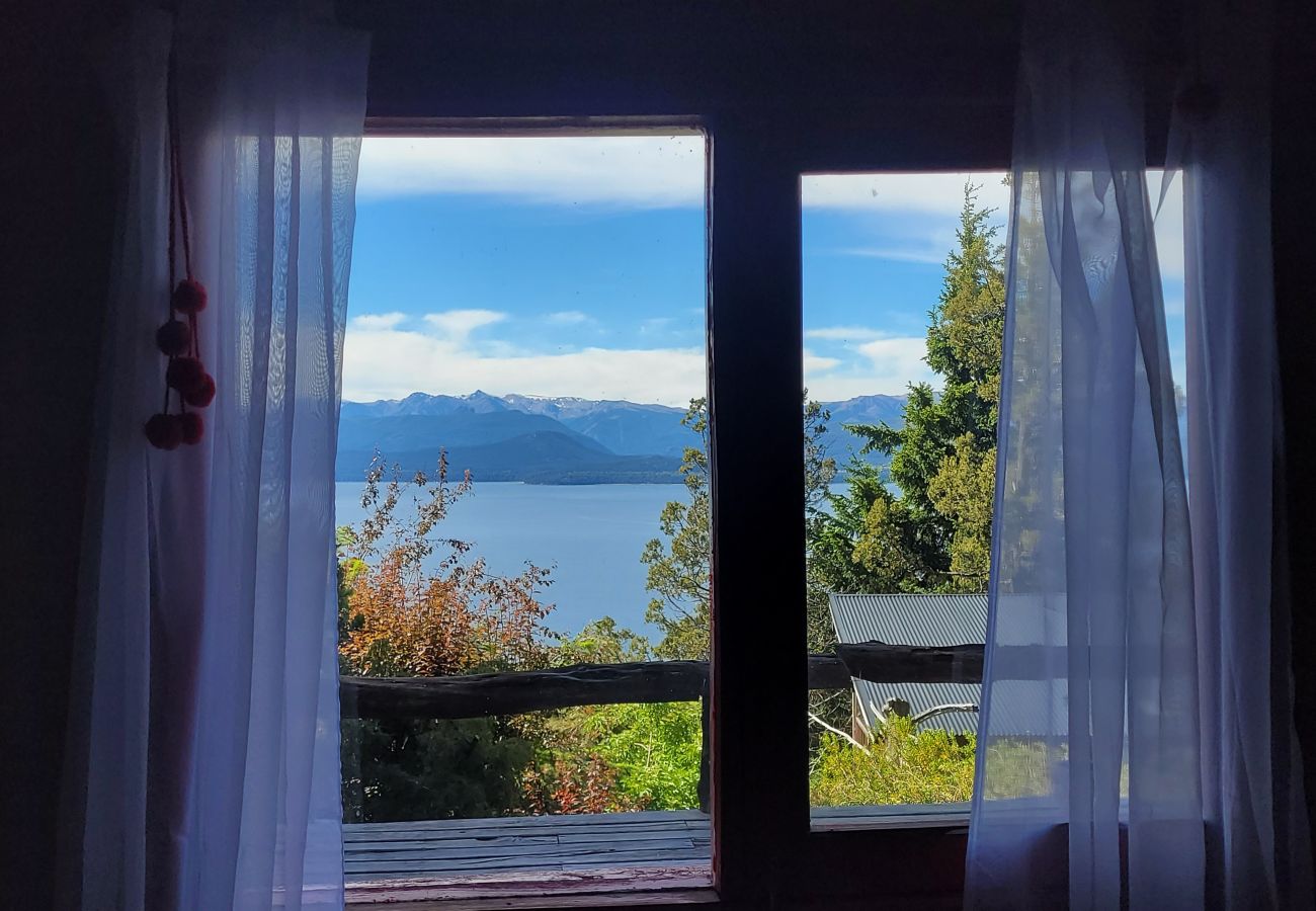 Casa en San Carlos de Bariloche - Postales al lago en Bariloche