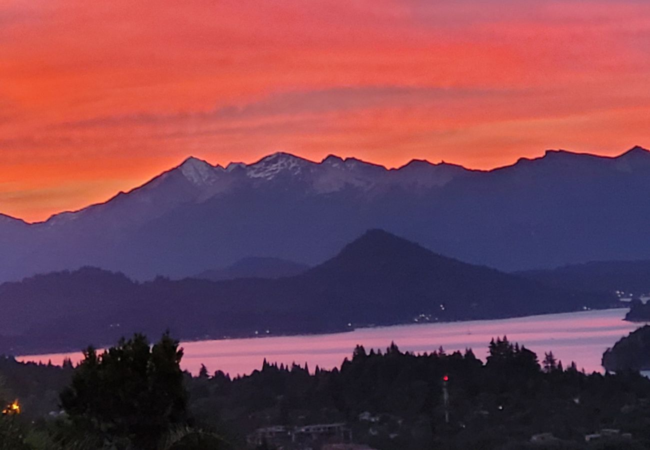 Casa en San Carlos de Bariloche - Postales al lago en Bariloche