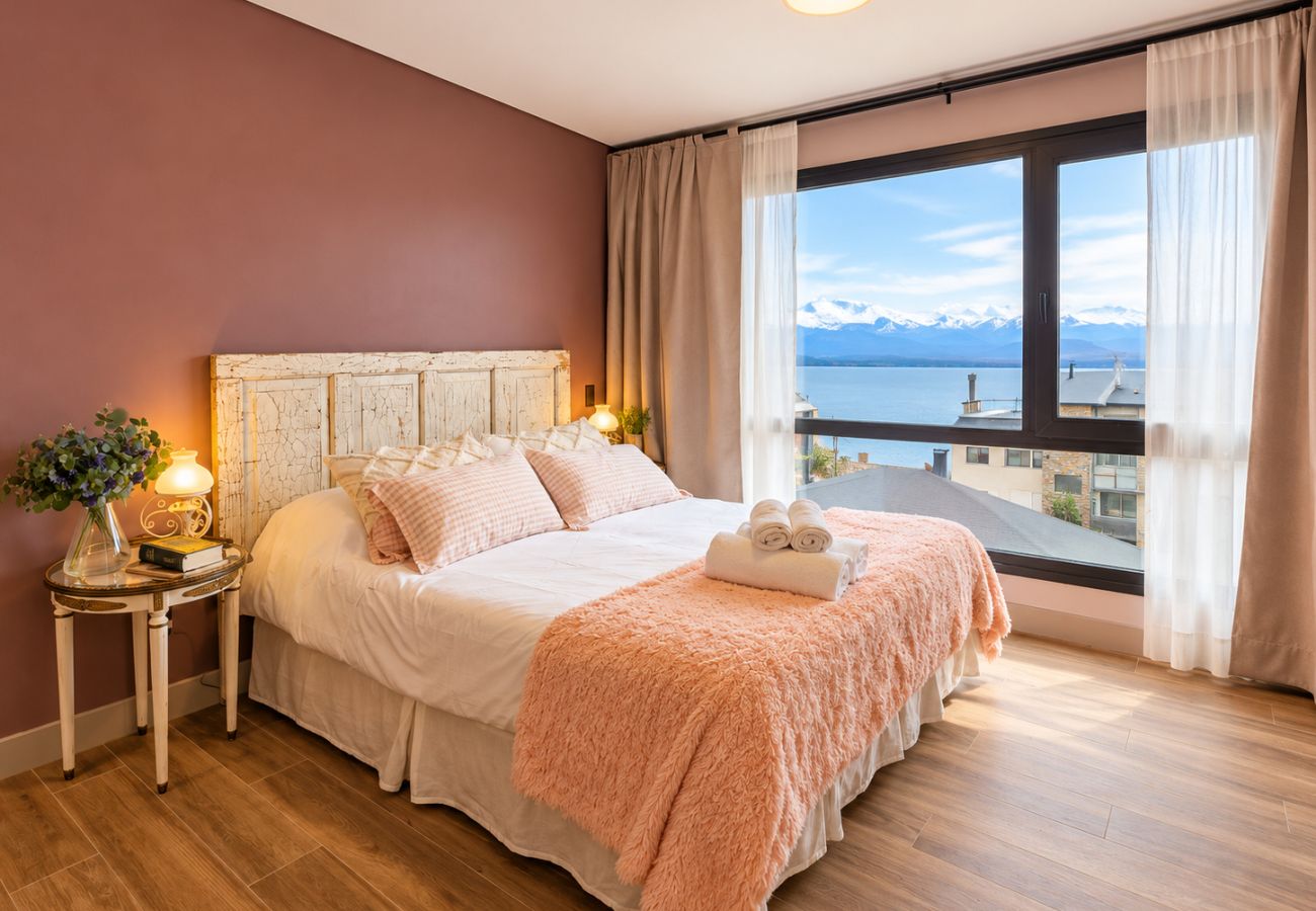 Apartamento en San Carlos de Bariloche - Malva Suites con vista al lago y estacionamiento