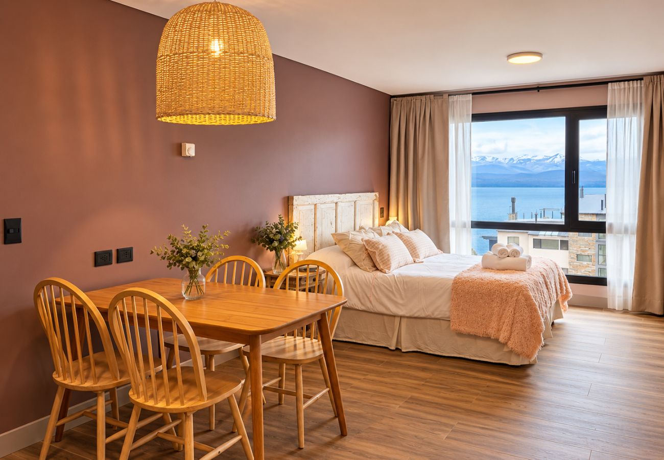 Apartamento en San Carlos de Bariloche - Malva Suites con vista al lago y estacionamiento